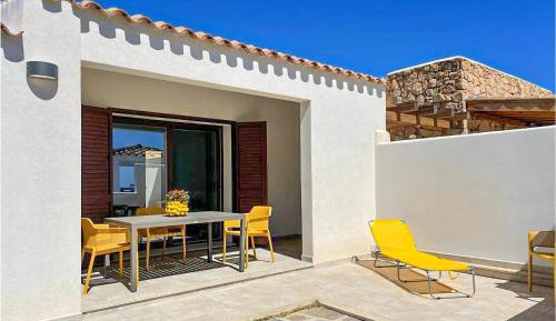One-Bedroom Holiday Home