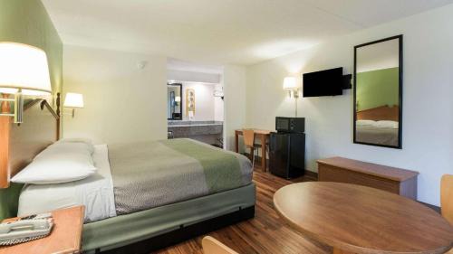 King Room - Non-Smoking