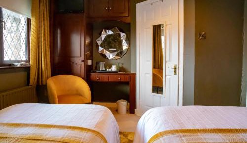 Double Room with Private Bathroom