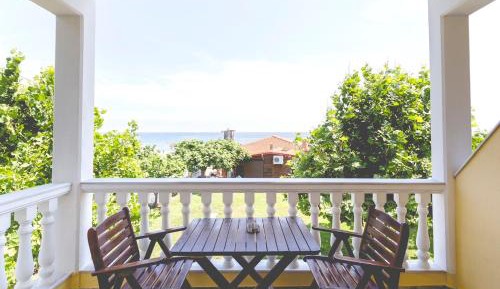 Apartment with Sea View (2 Adults)
