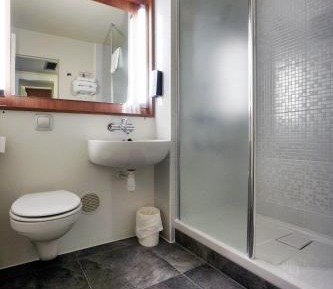 New Generation Twin Room 