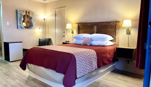 Queen Room