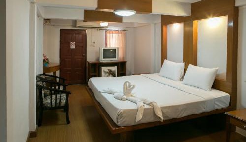 Deluxe Double or Twin Room