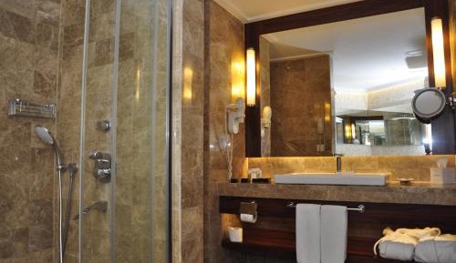 Budget Double or Twin Room (2 Adults + 1 Child)