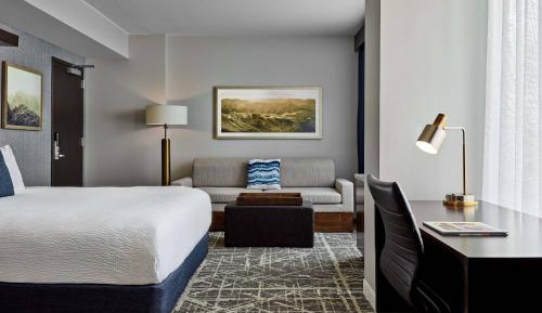 Executive King Room with City View