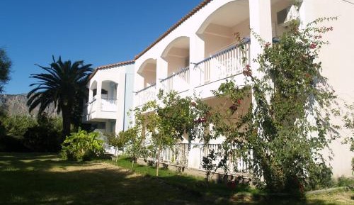 Triple Room with Garden View