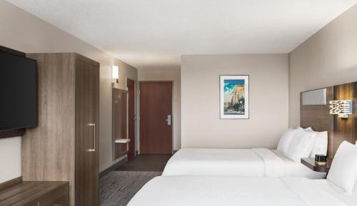 Queen Suite with Two Queen Beds