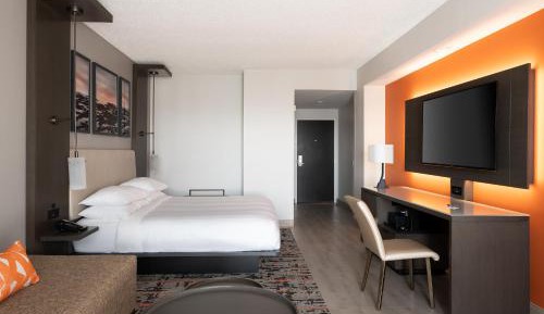 Executive King Room with Sofa Bed