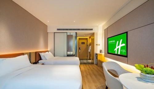 Standard Twin Room with City View