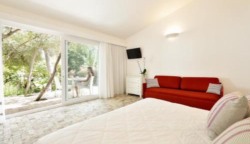 Superior Family Room (2 Adults + 1Child)