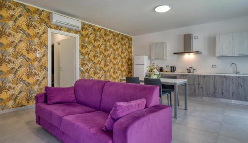 Apartment with Garden View