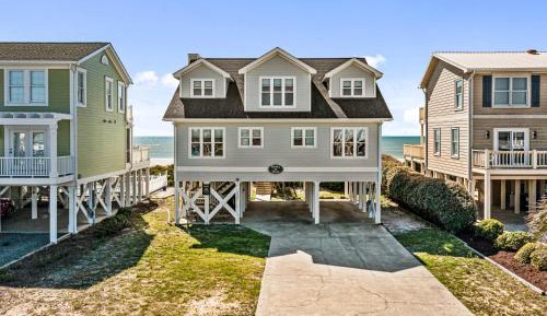 Four bedroom holiday home 