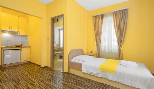 Triple Room with Balcony and Sea View