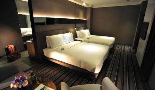 Premier Quadruple Room with 2 Queen Beds