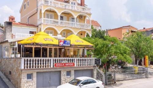 One Bedroom Apartment with Terrace