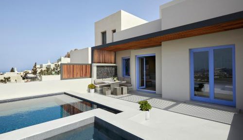 Luxury Villa with Private Pool, Heated Plunge Pool and Sea View