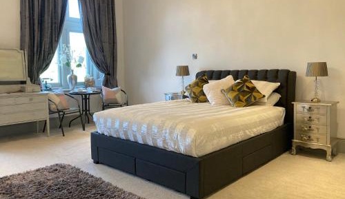 Deluxe King Suite