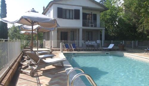 Three-Bedroom Villa (8 Adults)