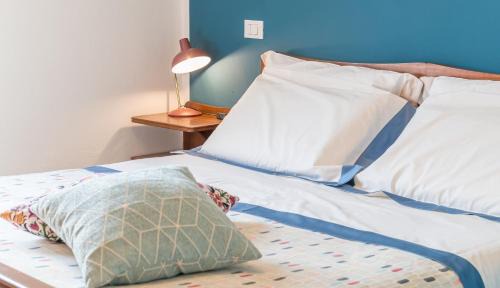 One-Bedroom Apartment with Pool View