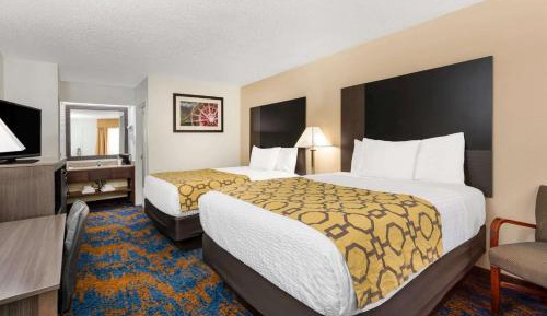 Queen Room with Two Queen Beds - Non-Smoking