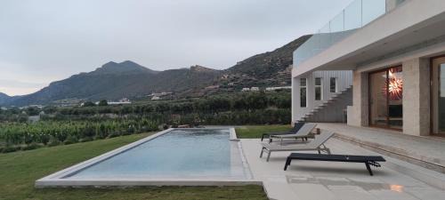 Villa - Beach Front