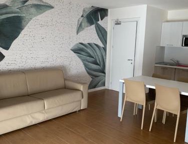 One-Bedroom Apartment (5 Adults)