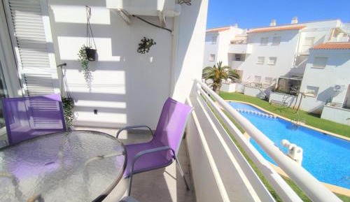 Apartment with Pool View 