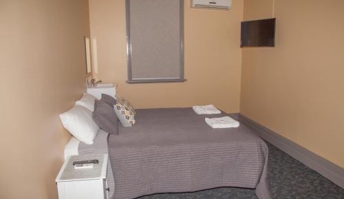 Double Room - Shared Bathroom