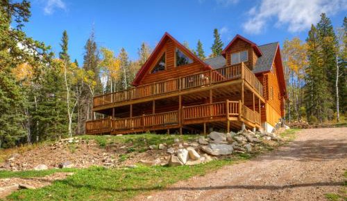 Five Bedroom Holiday Home