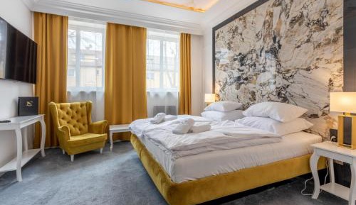 Deluxe Double Room with Bath