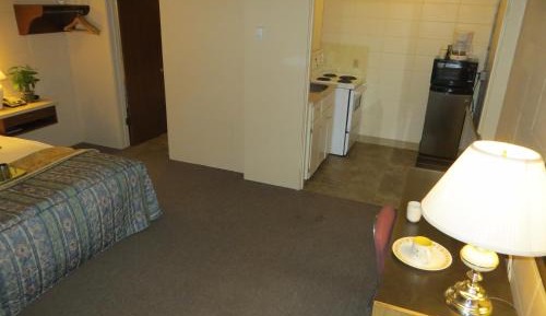 Queen Room with Kitchenette