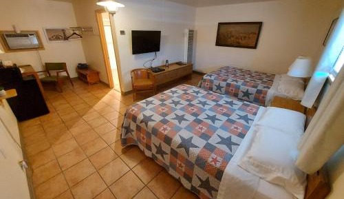 Classic Quadruple Room