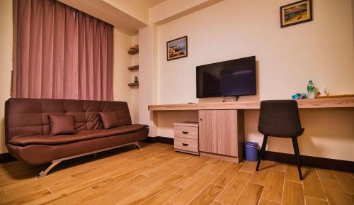 Twin Room with Private Bathroom