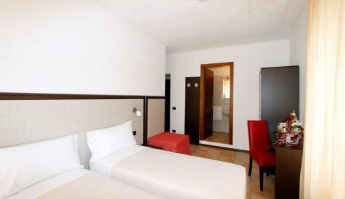 Twin Room with Private Bathroom