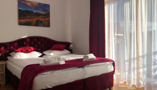 Studio with Mountain View