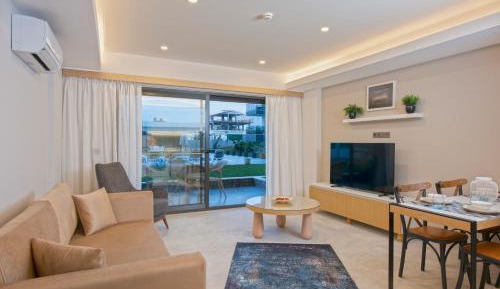 Suite with Garden View
