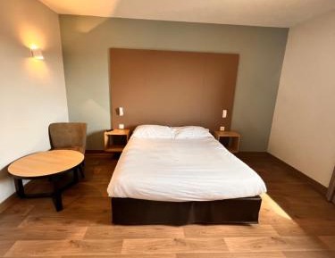 Large Quadruple Room