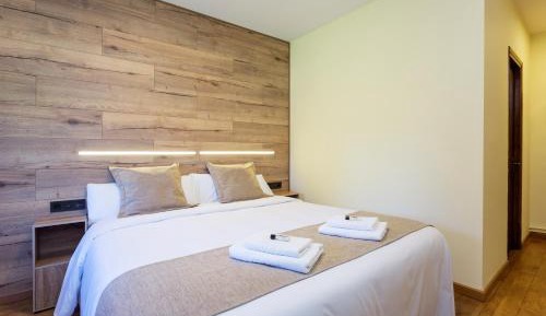 Double or Twin Room with Private Bathroom