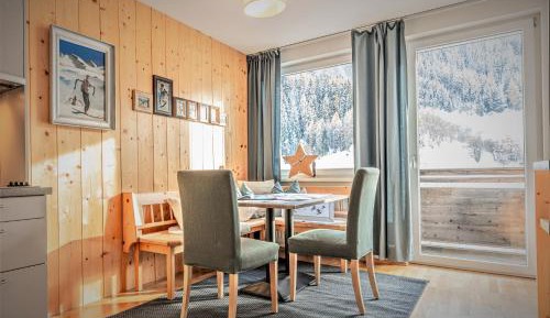 Apartment with Garden View