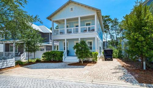 Three-Bedroom Holiday Home 