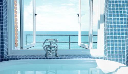 Deluxe Double Room with Balcony and Sea View