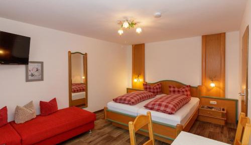 Deluxe Double Room with Shower