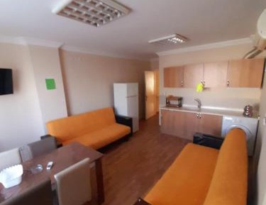 Luxury Two-Bedroom Apartment (6 Adults)