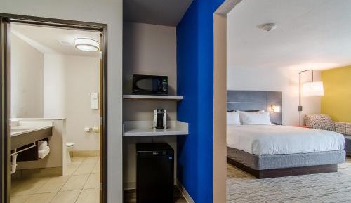 Deluxe King Room - Hearing Accessible 