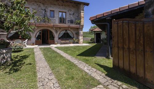 Villa with Garden View