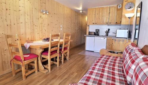 Apartment (4 Adults)
