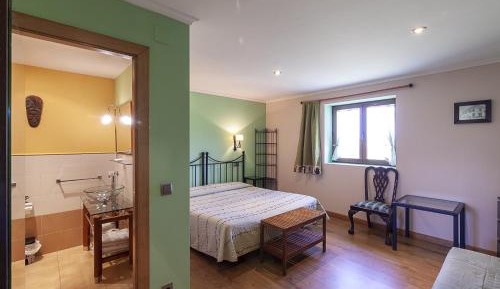 Quadruple Room with Private Bathroom