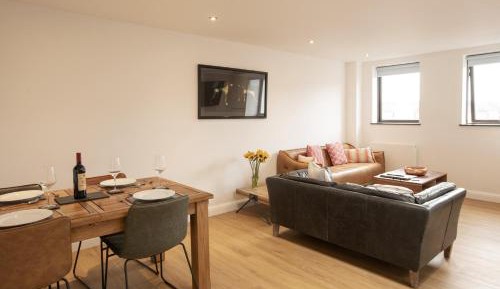 Deluxe Apartment