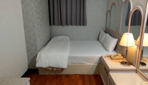 Budget Double Room without Window