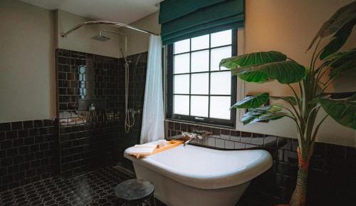 Double Room with Private Bathroom